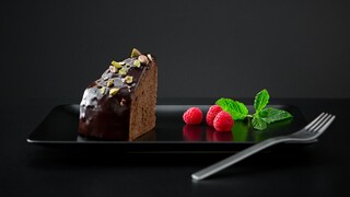 Enakomerno pečena čokoladna torta