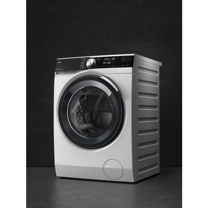 AEG - 10 kg washing machine - LFR95166UE
