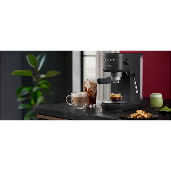 Café‑style aromas, flavours, and textures. Always at hand, 24/7.
