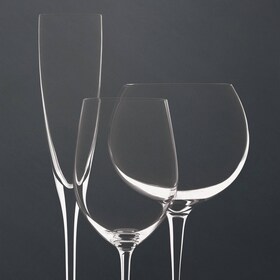 Odprt pomivalni stroj ProClean v elegantni kuhinji