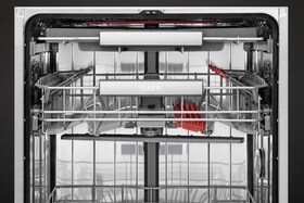 Notranjost pomivalnega stroja RealLife