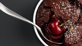 Čokoladni puding, kuhan s paro za popolno teksturo